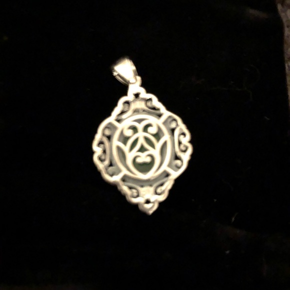 🔥🔥GREEN JADE PENDANT 🔥🔥 - Picture 2 of 2